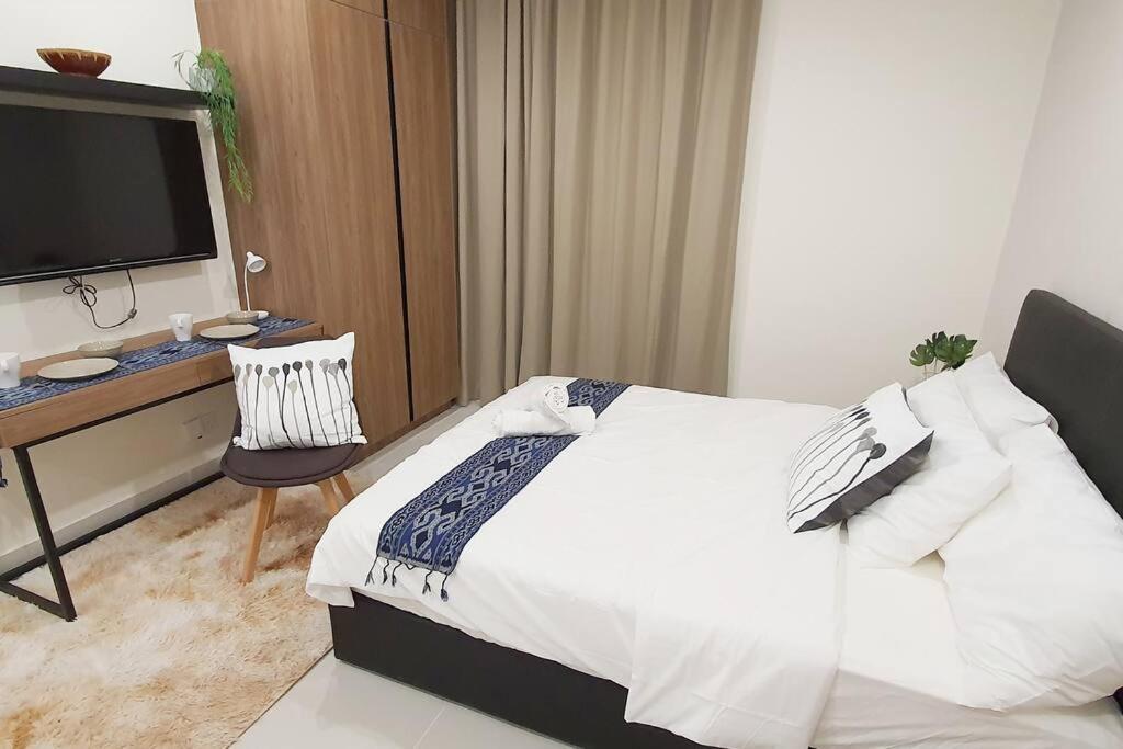 Kozi Square New Sgh Cozy Home 7A Кучинг Екстериор снимка