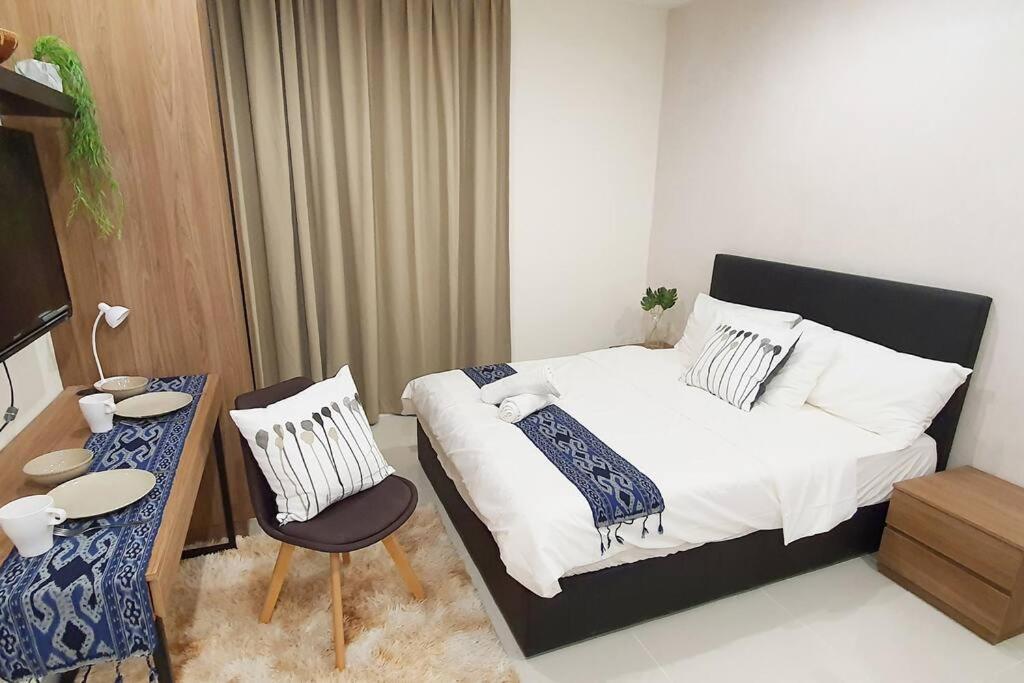Kozi Square New Sgh Cozy Home 7A Кучинг Екстериор снимка