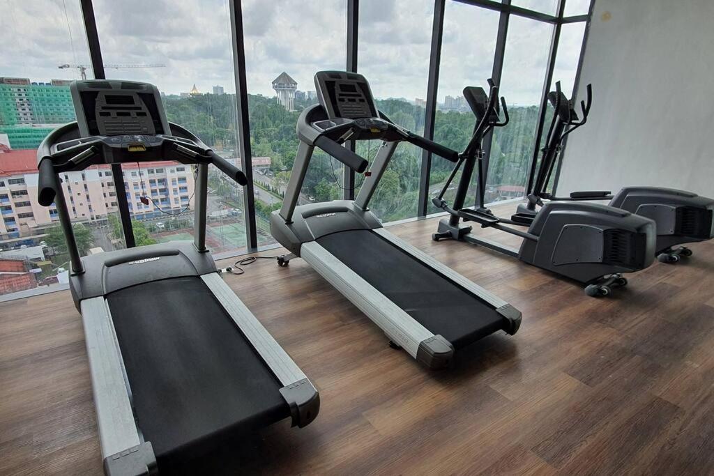Kozi Square New Sgh Cozy Home 7A Кучинг Екстериор снимка