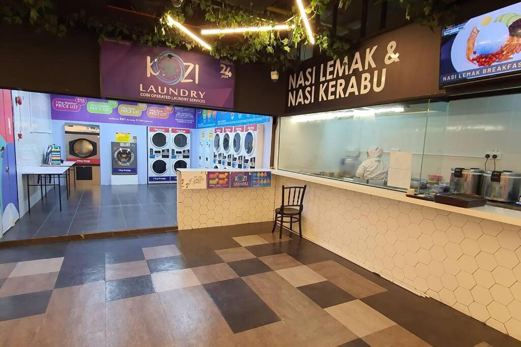 Kozi Square New Sgh Cozy Home 7A Кучинг Екстериор снимка