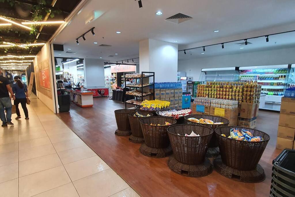 Kozi Square New Sgh Cozy Home 7A Кучинг Екстериор снимка